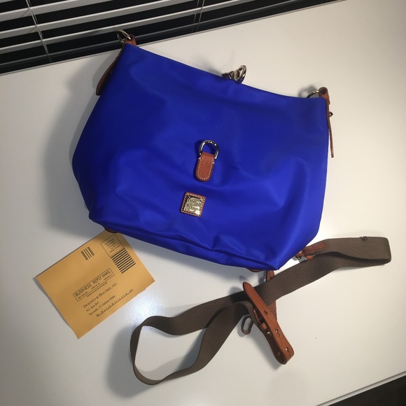 DOONEY & BOURKE Annie - Windham' Nylon Hobo Bag - Picture 3 of 8